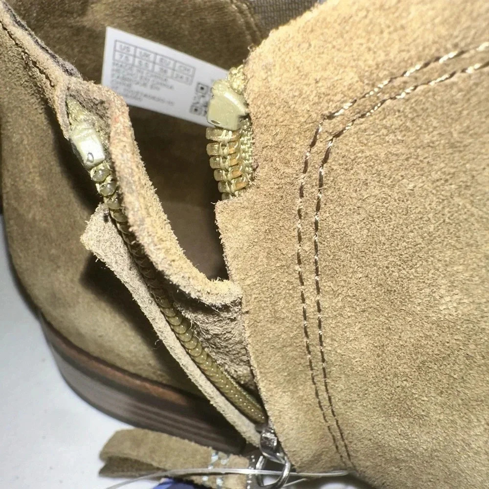 🆕 Toms Reese Taupe Military Olive Suede Ankle Boot size 7.5 - Picture 10 of 11